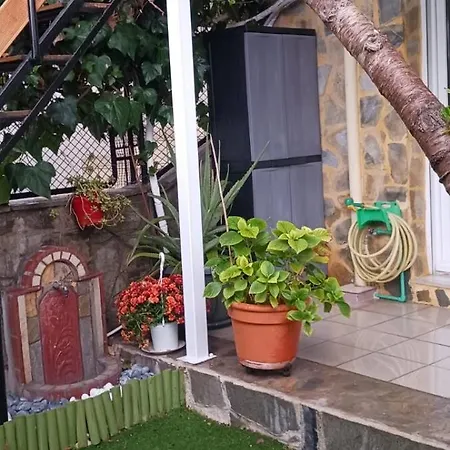 Garden's House Apartment *